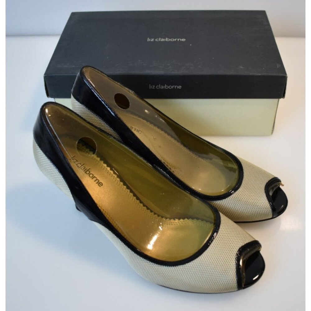 Liz Claiborne Valencia Wheat Black Round Toe Heels Women's Size 9.5 NEW with Box